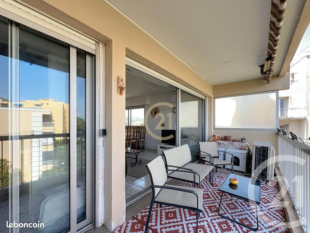 Appartement 3 pièces 64 m² · à Antibes · 64 m² · 1 400 €