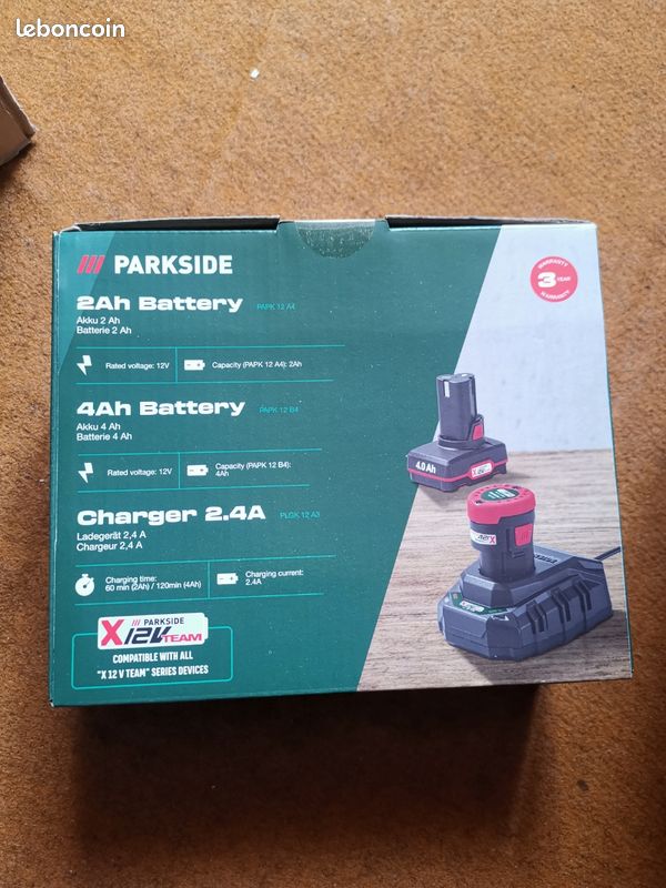 2batterie parkside 12v 4A et 2A plus le chargeur Bricolage