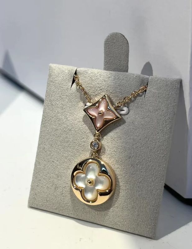 Collier, pendentif Femme Louis Vuitton d'occasion - Annonces montres et  bijoux leboncoin