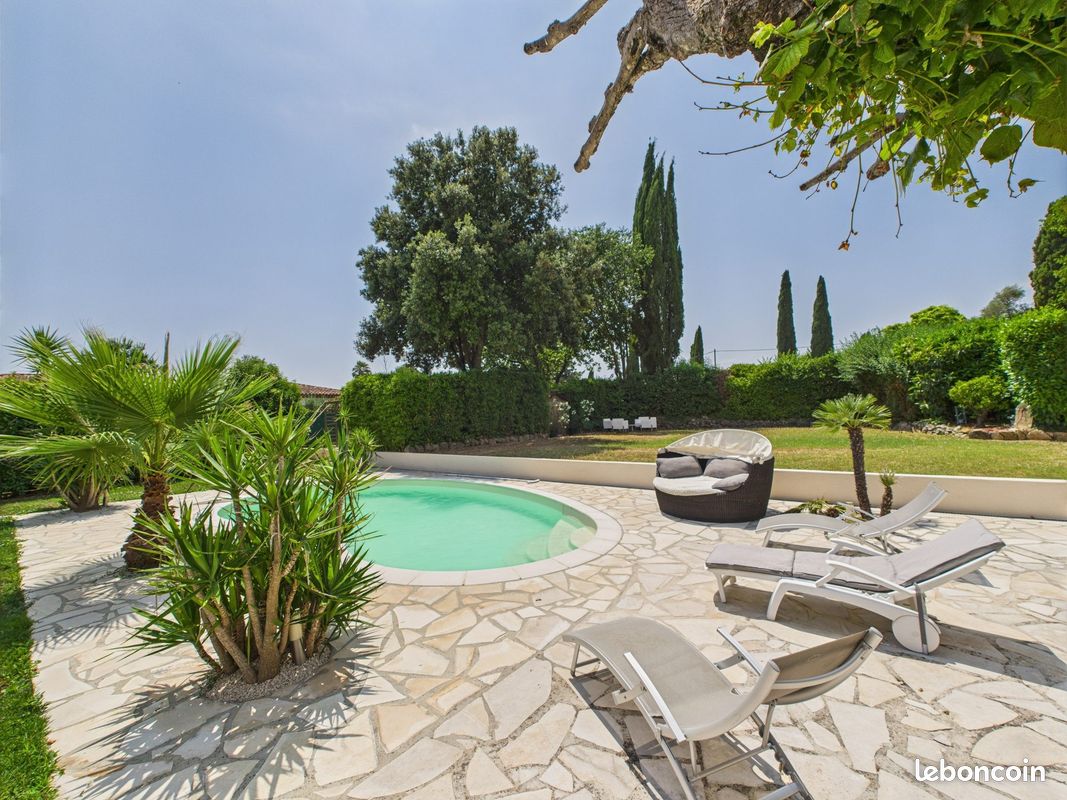 Maison 7 pièces 194 m² · à Grasse · 194 m² · 859 000 €