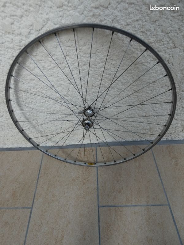Roue avant jante Cerchio Fiamme - Moyeu Campagnolo Record avec serrage (image 2)