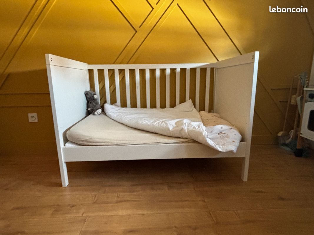 Lit évolutif et matelas (image 1)