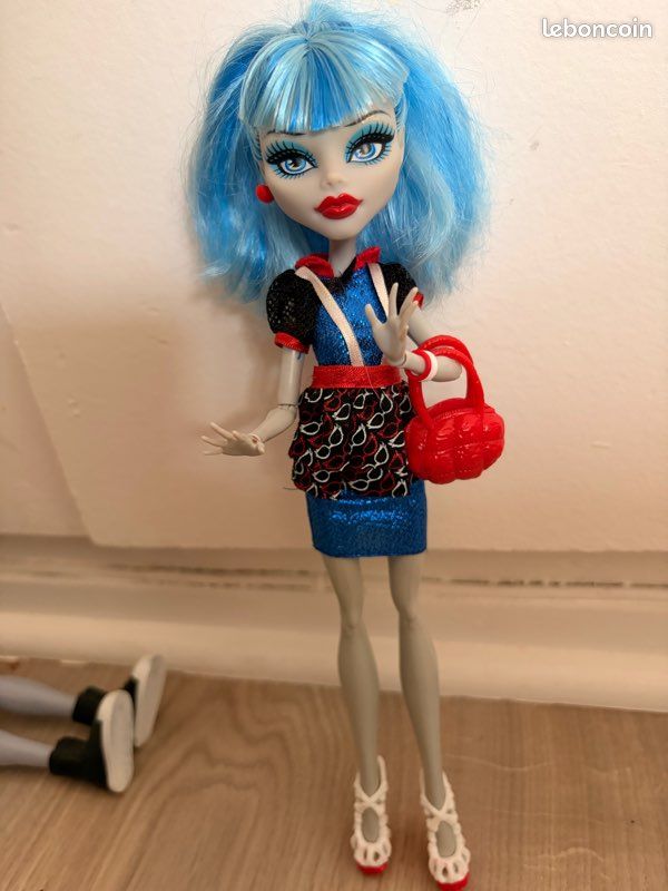 Ghoulia et Grotoumou monster high (image 2)