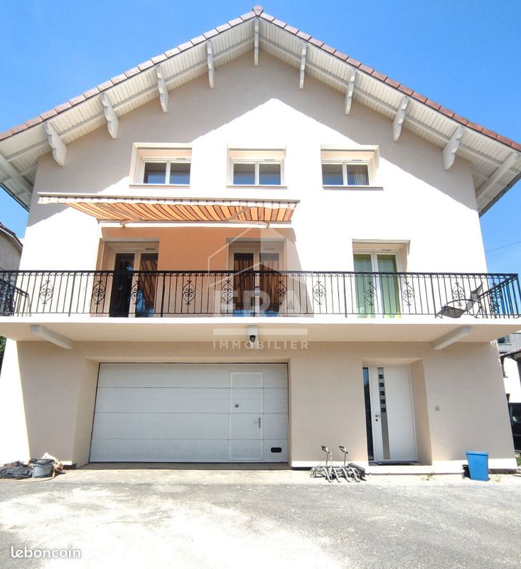 Maison 9 pièces 188 m² · à Vals-près-le-Puy · 188 m² · 422 000 €