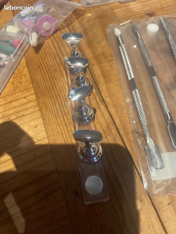 Table ongle (image 3)