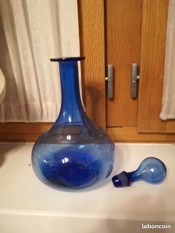 Très jolie carafe en cristal bleu (image 3)