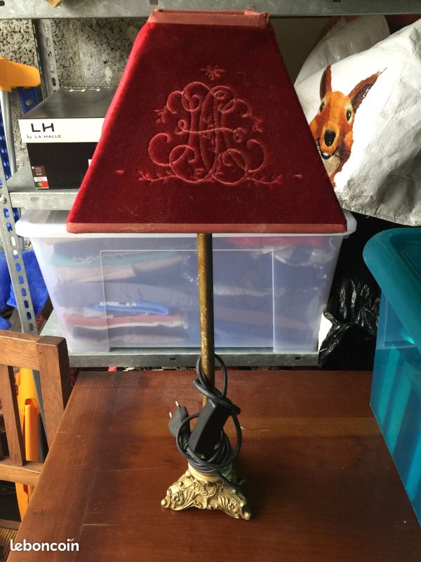 Pieds de lampe (image 1)