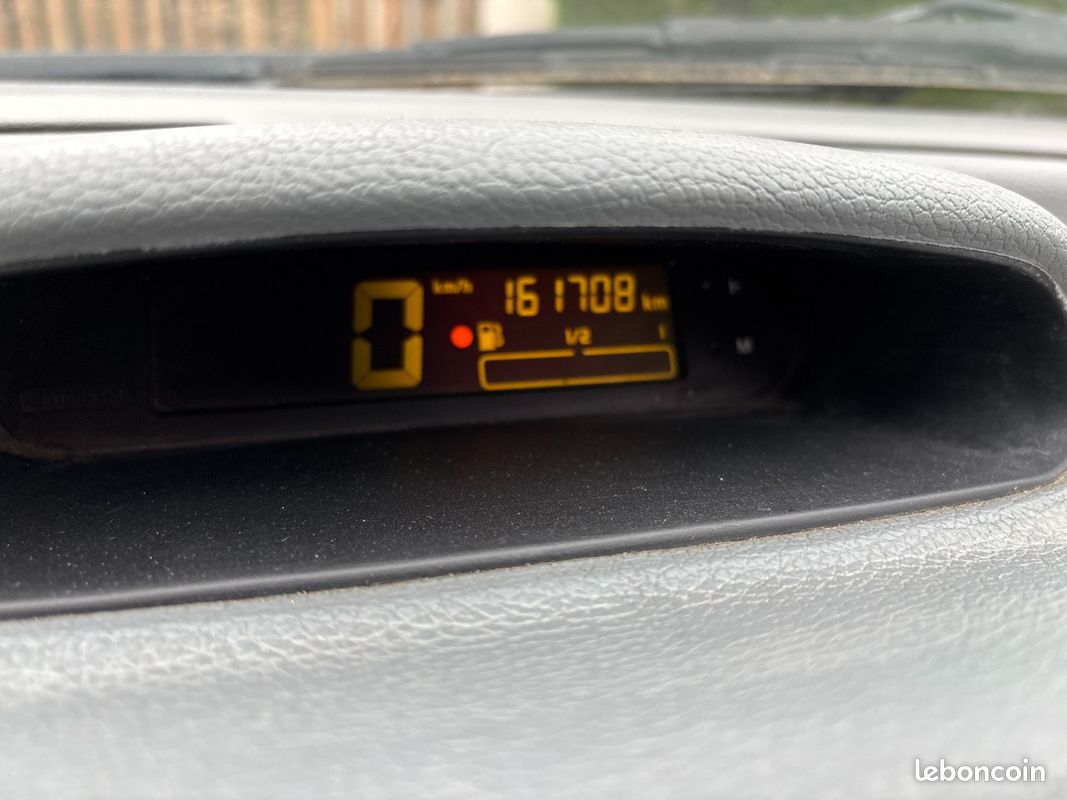 RENAULT TWINGO 2 PLACES + 1.2 16v Pack Authentique + Toit ouvrant (image 12)