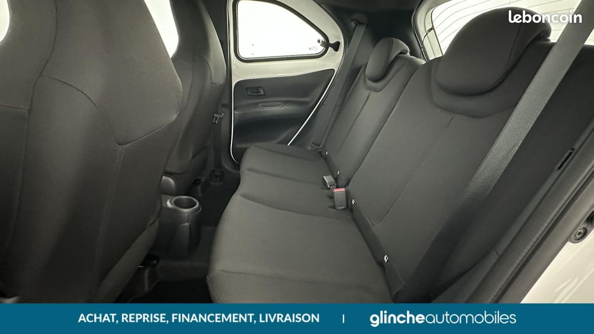 Toyota aygo x 1.0 VVT-i 72ch Dynamic (image 9)
