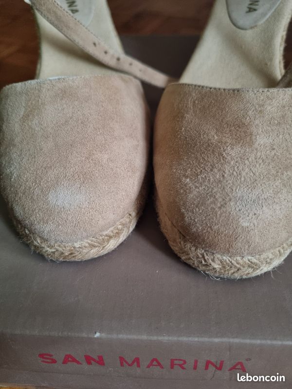 Sandales beige à talon en daim (image 4)