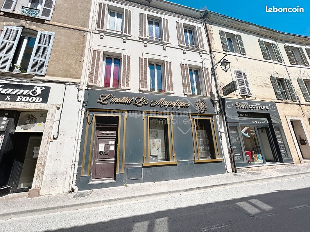 Local 75 m² SAINT CHAMAS (image 1)