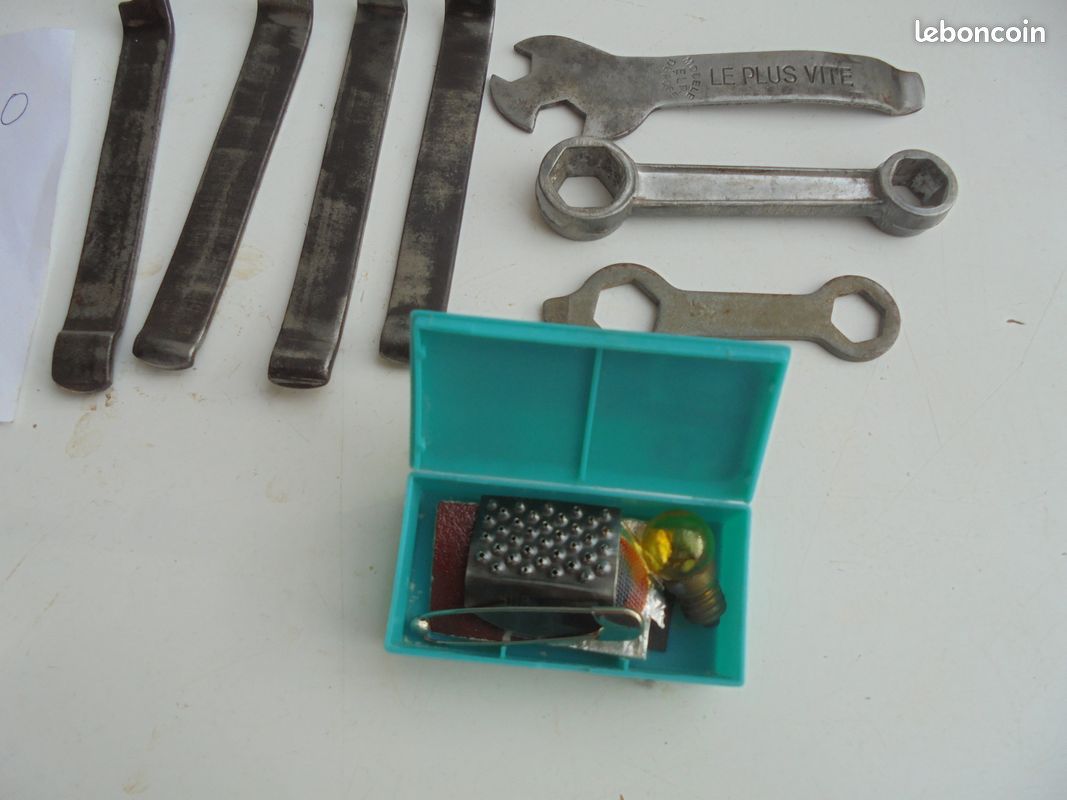 Lot De 4 Outils Vélo Anciens - Démonte-pneu Vintage Pour Vélo Et Solex
