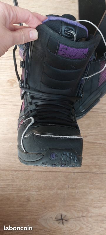 Boots snow (image 2)