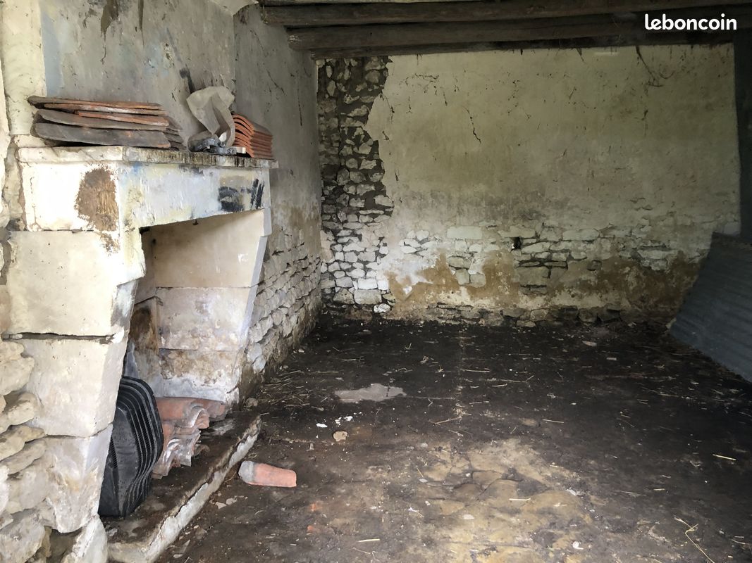 Propriété 2 pièces 63 m² - Mirebeau 86110 (image principale 5)