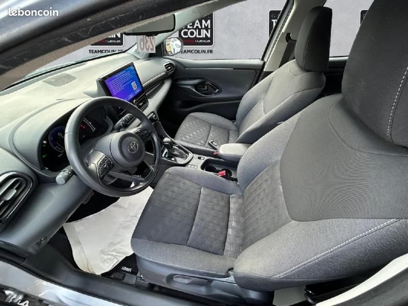 Toyota Yaris 116h Design 5p MC24 (image 9)