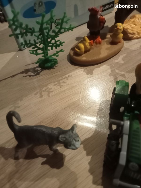 ANIMALS FARM, une banderille d'animaux et Tom, le tracteur (image 4)