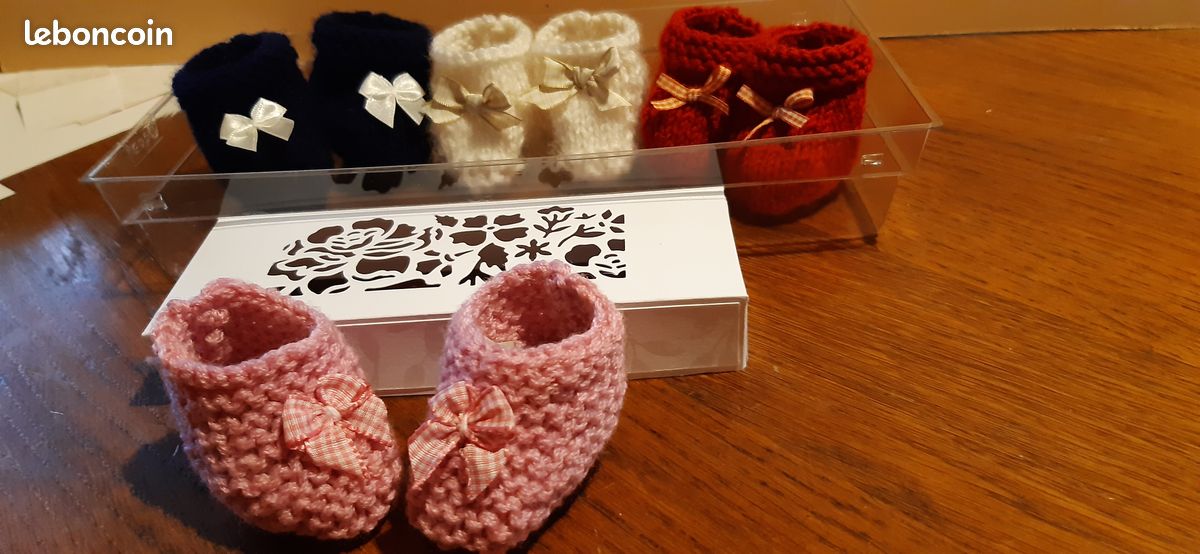 Chaussons fait main poupée type Corolle ou bébé Reborn (image 1)