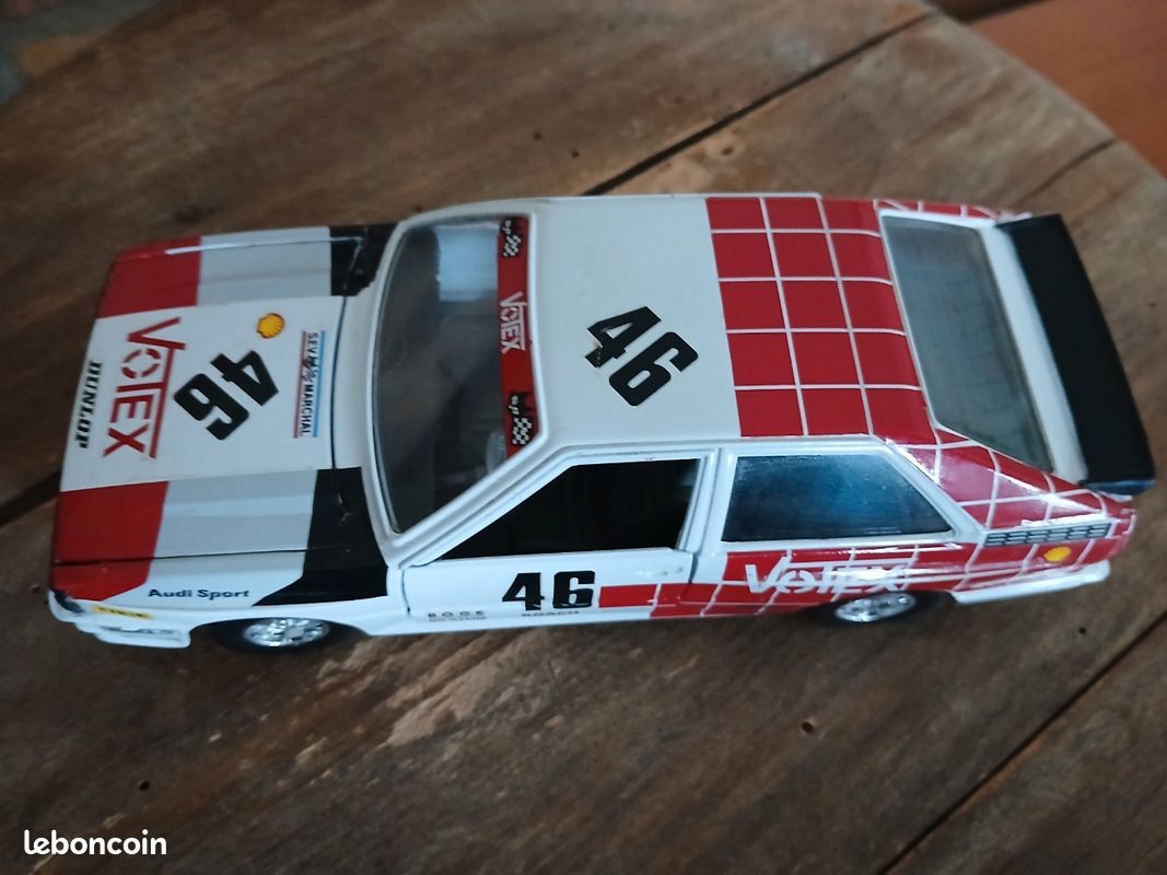 Miniature AUDI Quattro GT N°4 BURAGO 1/43 En Boîte - Occasion, Couleur Blanc, Fabriquée En Italie
