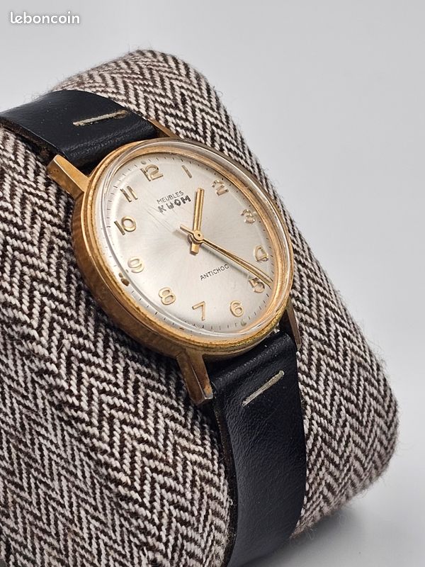 Montre vintage mécanique Meubles KUOM KUOH Antichoc dorée années 60 cadran argenté (image 2)