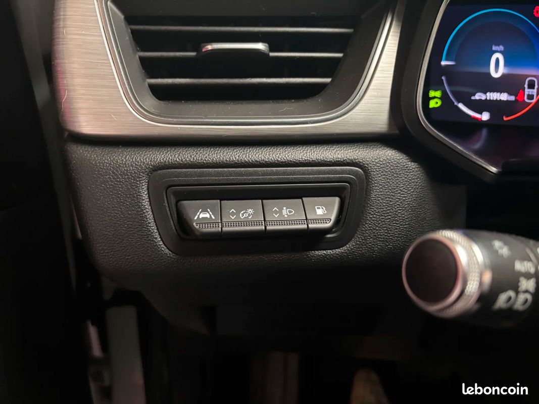 Renault CAPTUR Captur E-Tech Plug-in 160 (image 18)