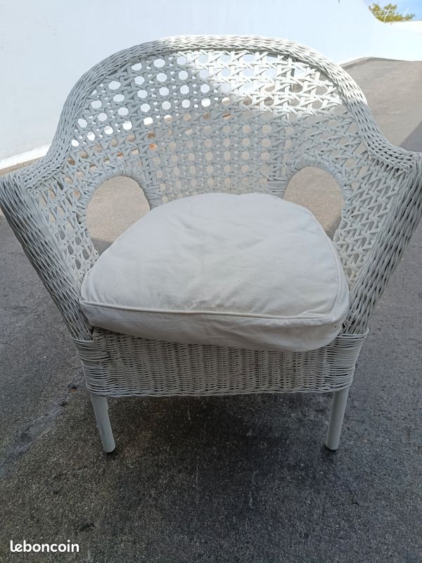 Fauteuil en rotin (image 3)