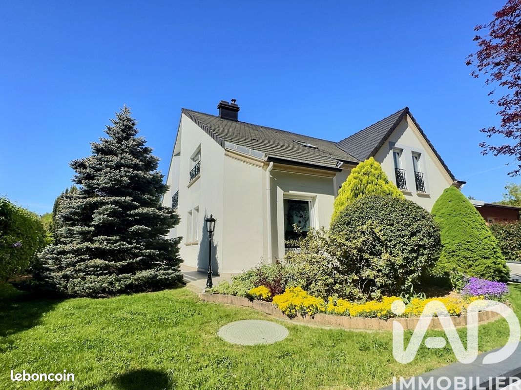 Maison 8 pièces 269 m² · à Hayange · 269 m² · 770 000 €
