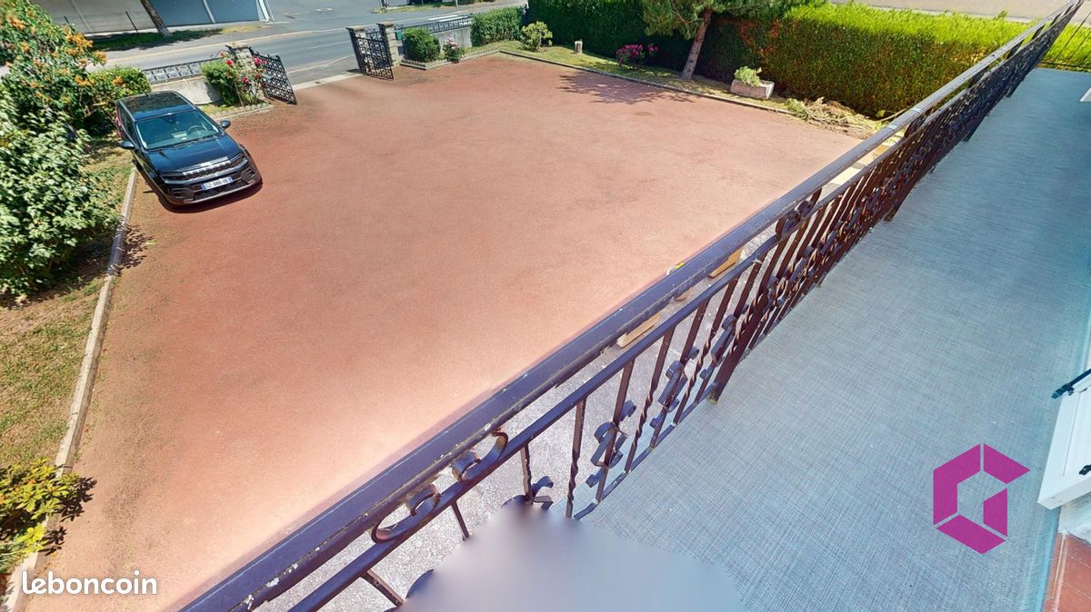 Propriété 9 pièces 238 m² (image 15)