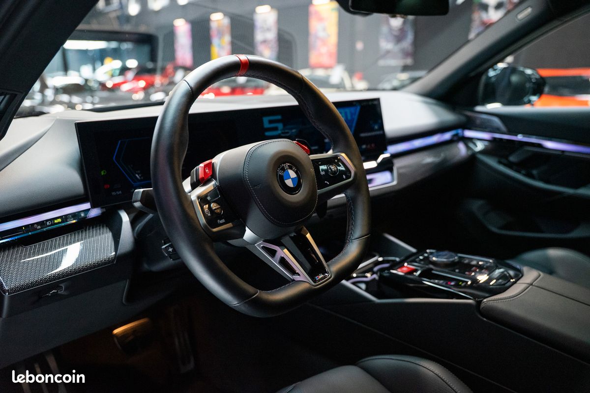 BMW M5 Touring G99 – Storm Bay | Bowers & Wilkins | Iconic Glow | Toit Panoramique | 12 500 km | Immat France | (image 4)