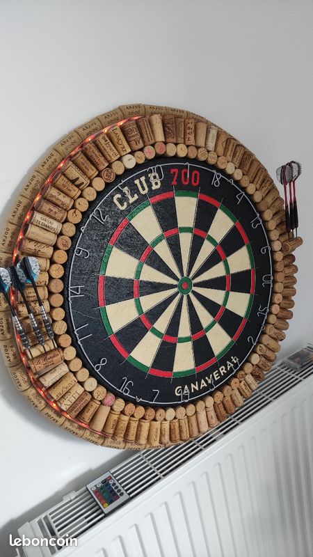 Cible de fléchettes et son support en bouchon de liège (image 3)