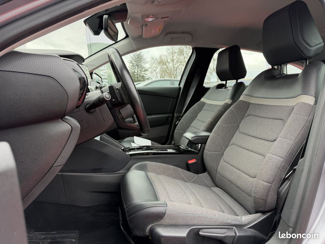 Citroën C4 (3) BlueHDi 130ch EAT8 Feel Pack Business (image 18)