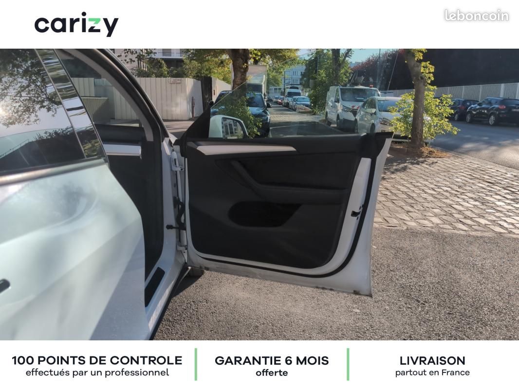 Tesla Model Y Standard RWD (image 15)