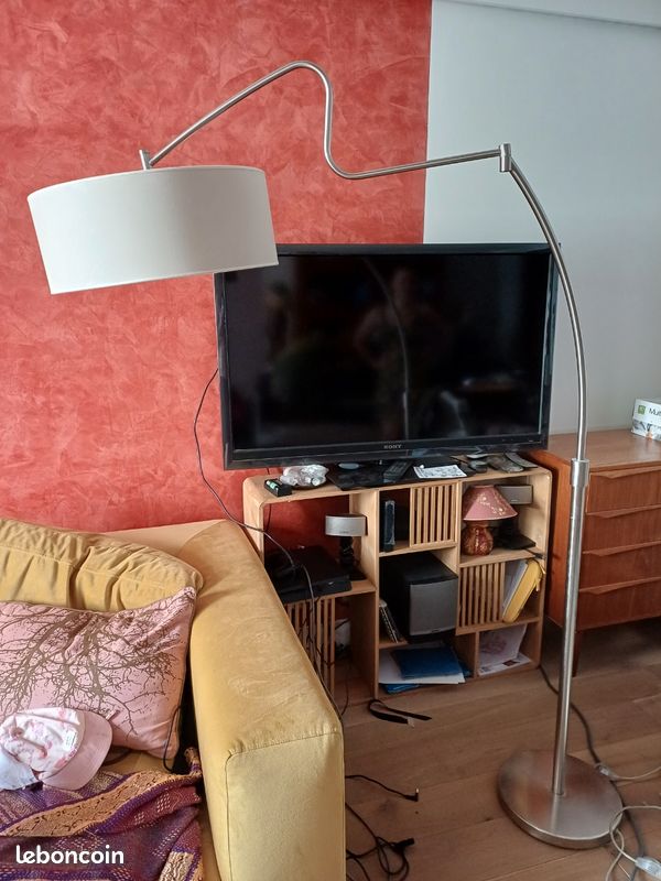 Lampe design BAGA sur pied (image 1)