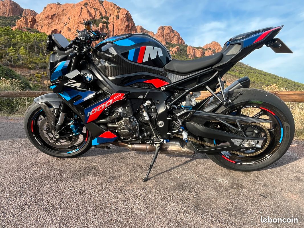 Bmw m1000r (image 1)