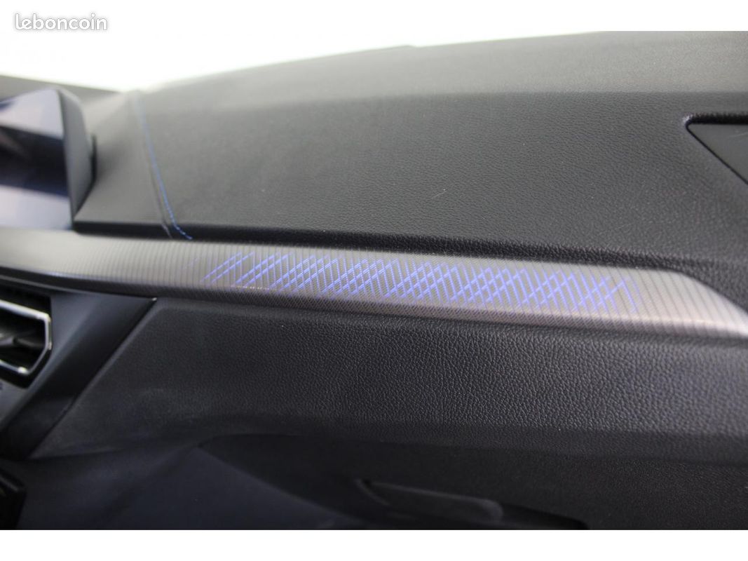 BMW SERIE 1 135i xDrive - BVA Sport BERLINE F40 M Performance (image 24)