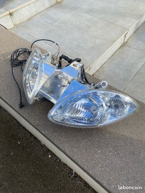 Optique avant PIAGGIO X9 EVOLUTION 125 2003 - 2007 (image 1)