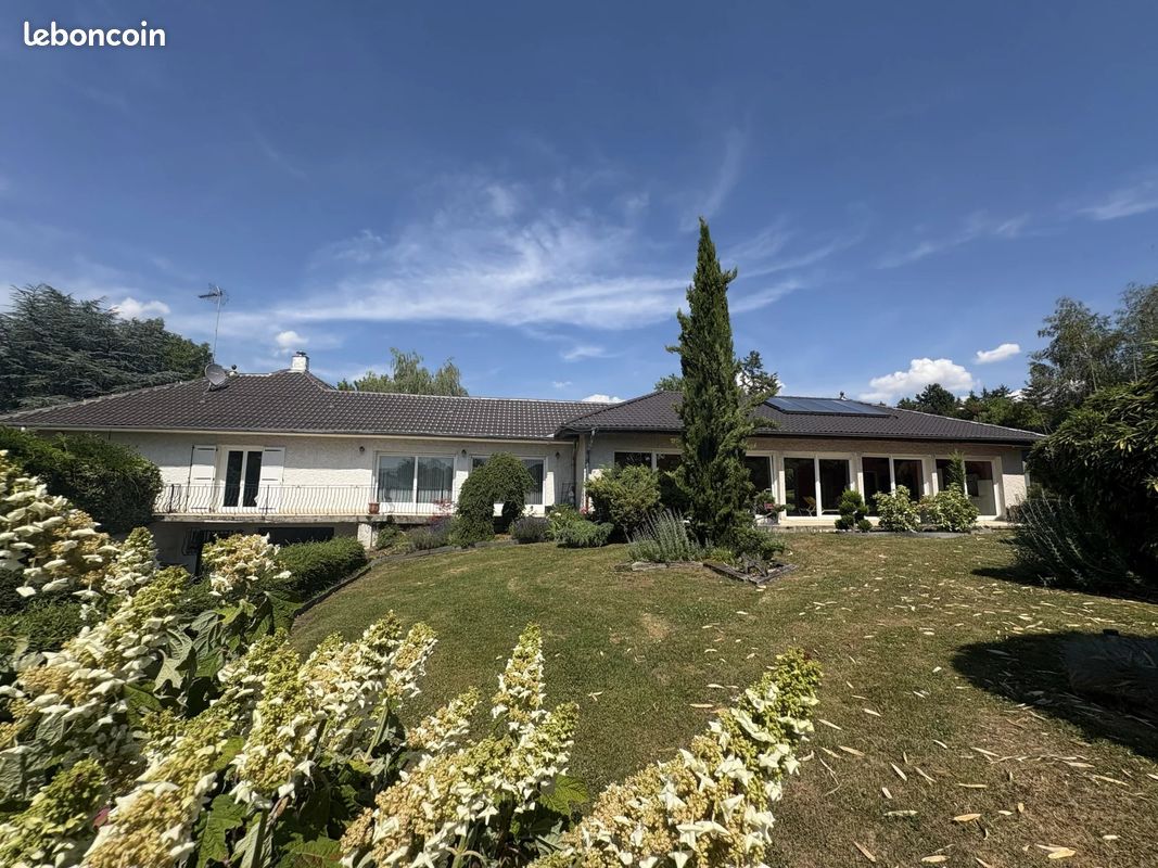 Maison 8 pièces 167 m² · à Rémilly · 167 m² · 435 000 €