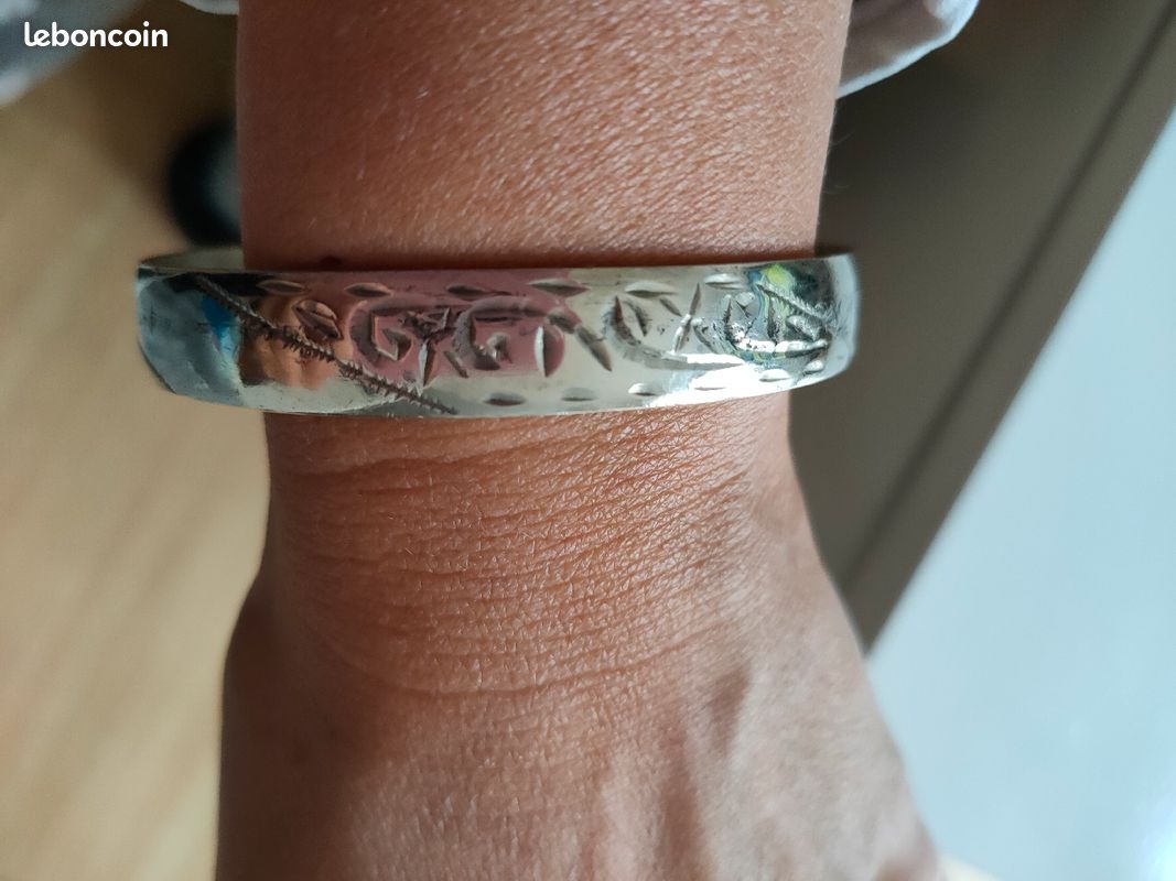 Très beau bracelet ethnique argenté en très bon état (image 2)