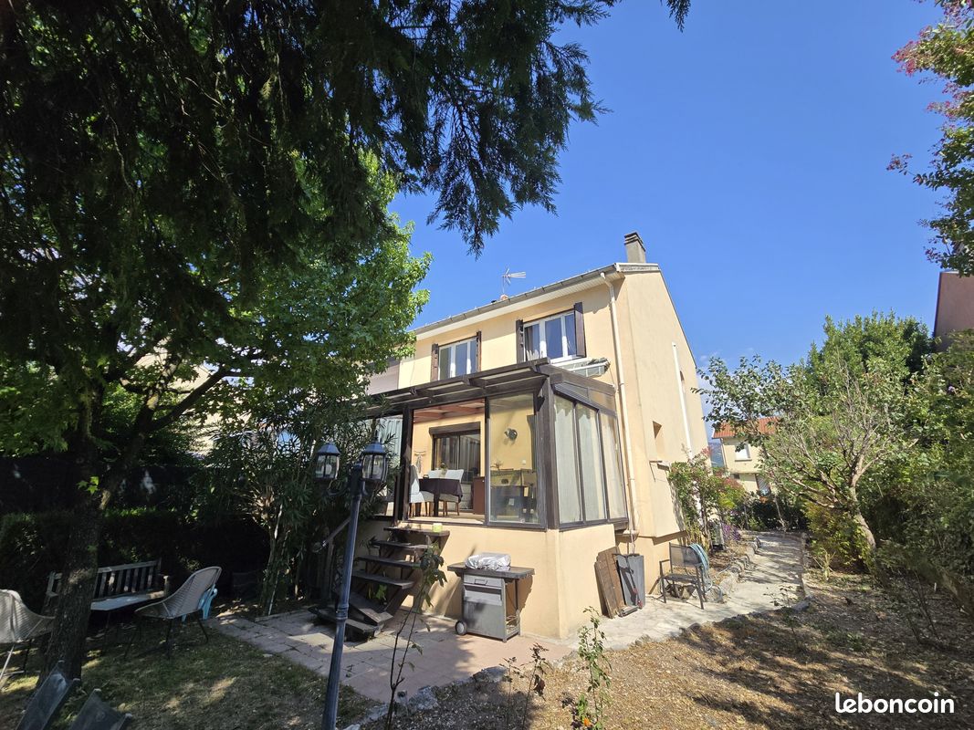Maison 4 pièces 85 m² · à Sassenage · 85 m² · 339 900 €
