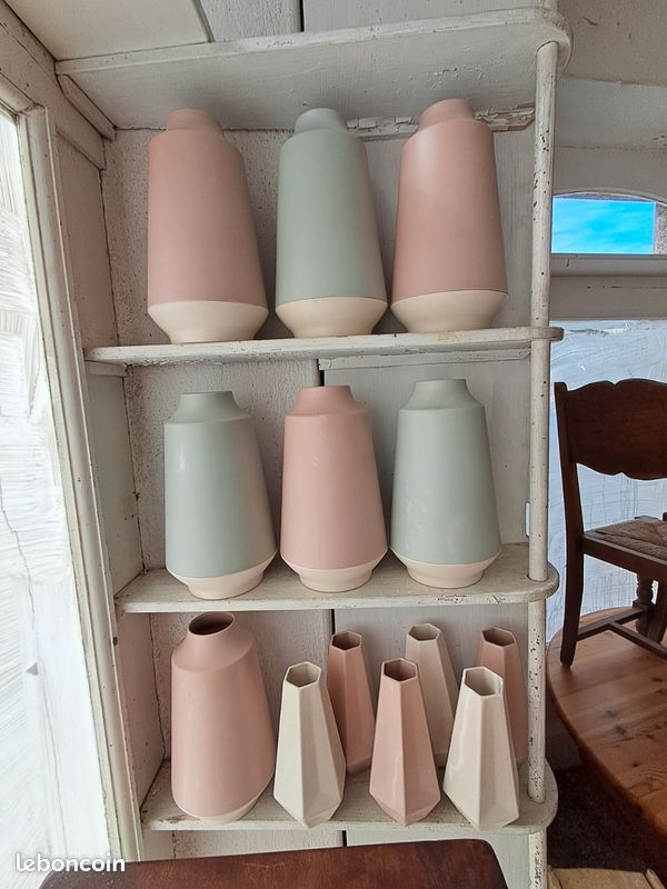 Lot de vases Point Virgule neufs en fibre de bambou vert sauge, rose poudré et blanc cassé (image 1)