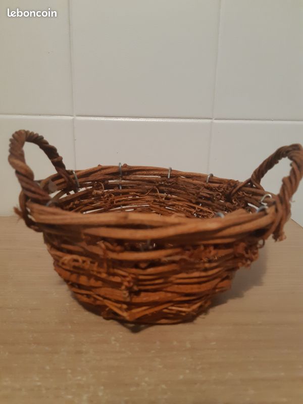 Ancien petit panier avec anses (image 1)