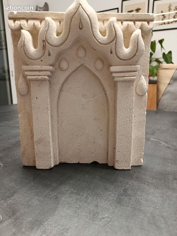 Décoration en plâtre (image 1)