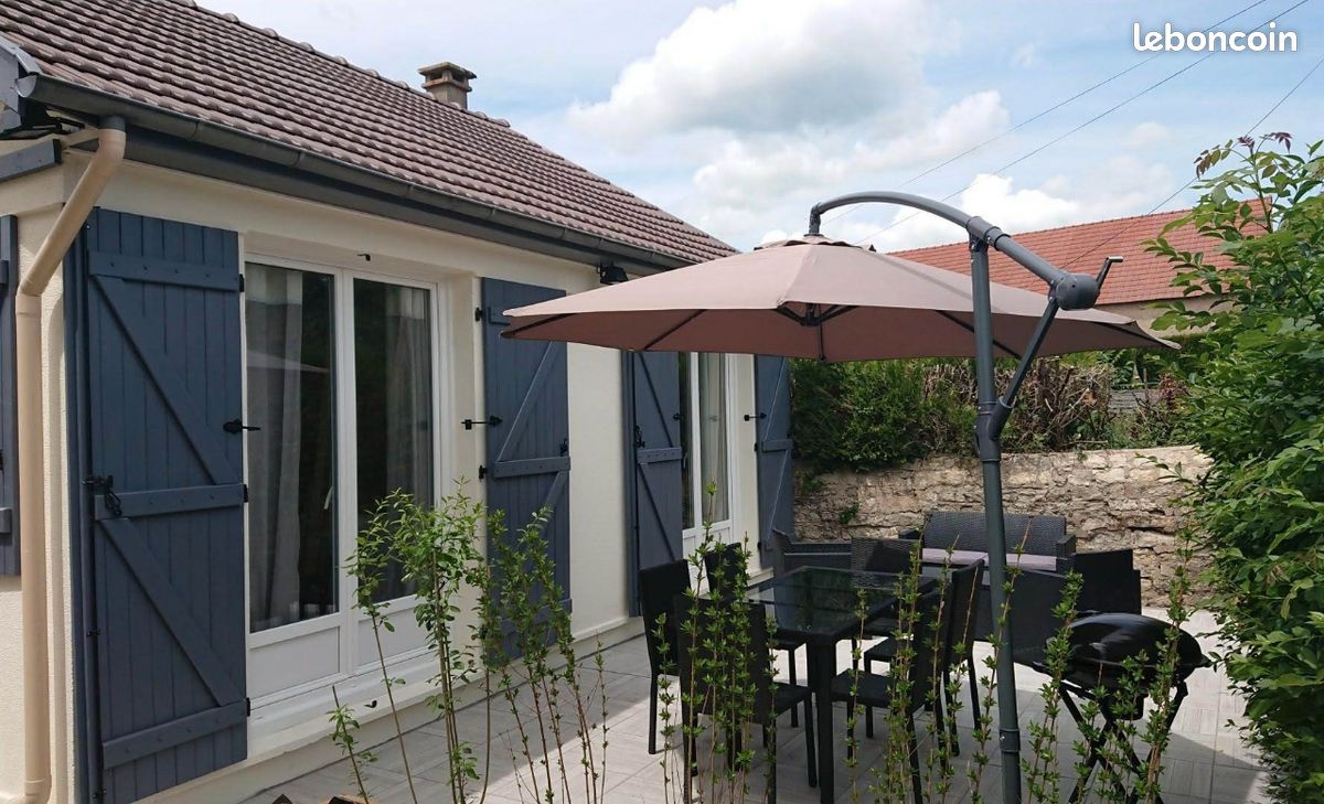 Gîte au pied de l étang de Baye et du Canal du Nivernais (image 1)