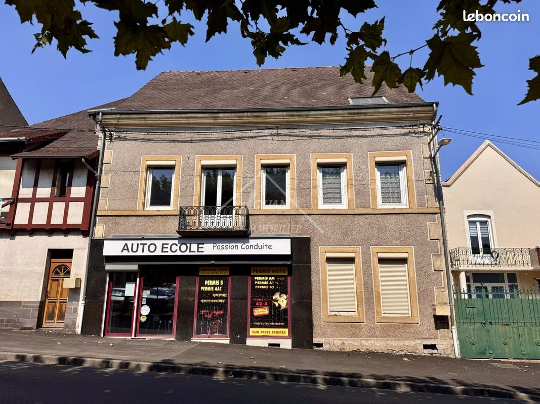 Immeuble 8 pièces 165 m² · à Dompierre-sur-Besbre · 165 m² · 107 000 €