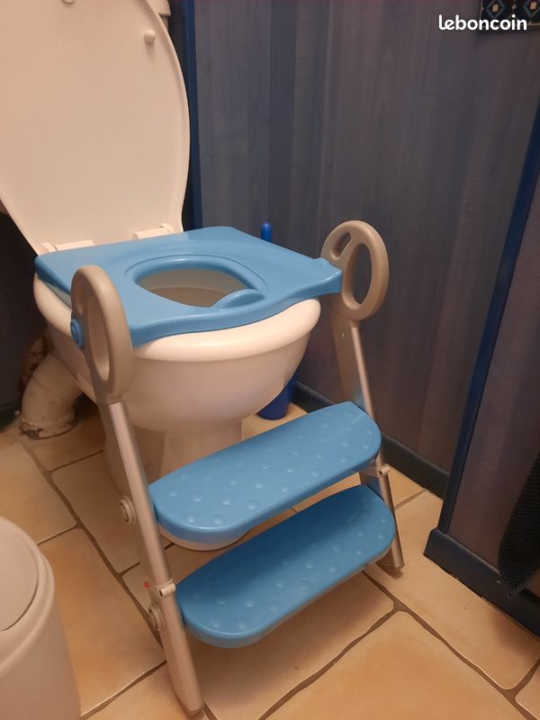 Pot Pliable Enfant Voyage Pejoye Bébé Réducteur De Toilette, Siège Toilette Pliable Enfants, Réducteur WC Bébé Siège De Toilette Portatif Pour Garçon Et Fille Avec 8pcs Patins Antidérapants Et 1 Sac De