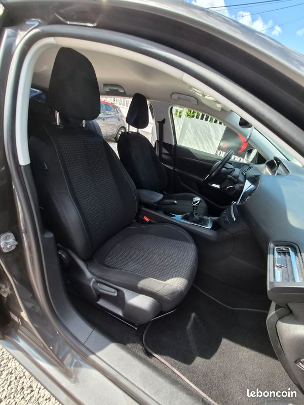 Peugeot 308 bluehdi 130 cv 137000 kilométres finition bussiness (image 8)
