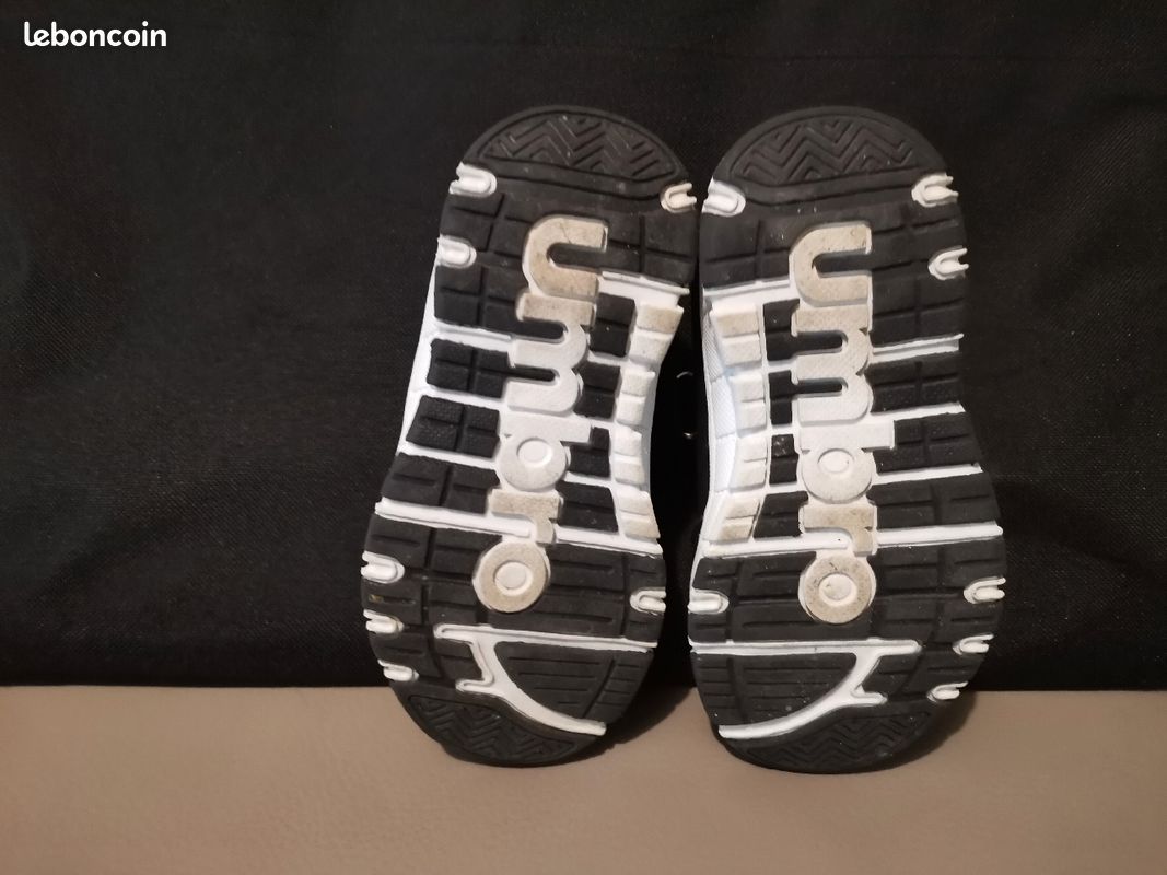 Baskets umbro noires pointure 24 (image 4)