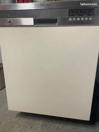 Achat LAVE VAISSELLE ENCASTRABLE WHIRLPOOL occasion - Marignane