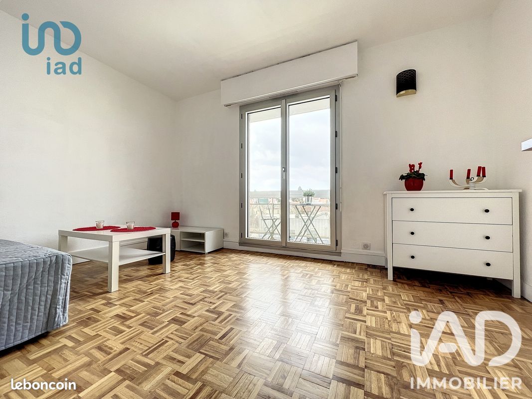 Appartement 1 pièce 21 m² · à Clamart · 21 m² · 810 €/mois