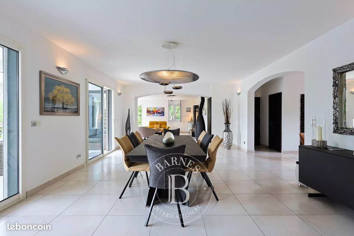 Villa 7 pièces 260 m² (image 15)