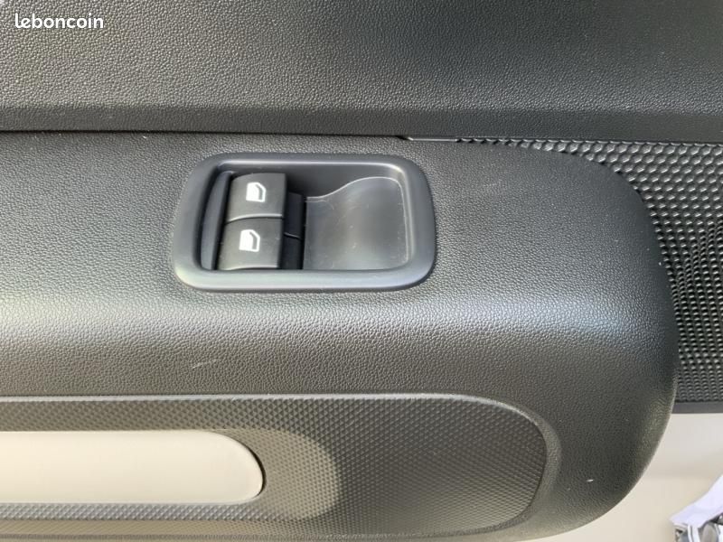 Citroen C3 1.2 PureTech 83ch S&S Live 120g (image 21)